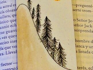 Marcapáginas artesanal Paisaje Pinos Beige