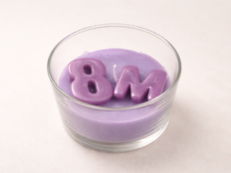 Vela artesanal Símbolo 8M Morado