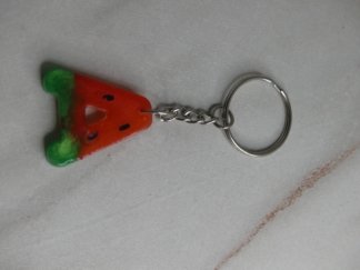 Llavero letra A sandía rojo y verde